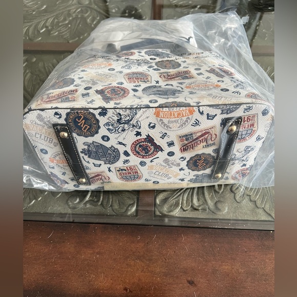 Disney Vacation Club Dooney & Bourke Purse - Picture 4 of 7